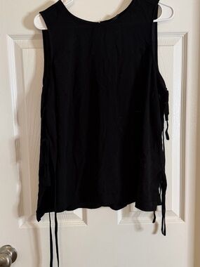 torrid Black Sleeveless Side-Tie Tank Top